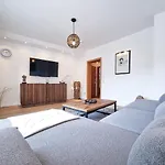 Apartament Alpha *