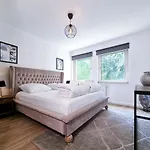 Alpha Apartament