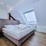 Alpha Apartament *