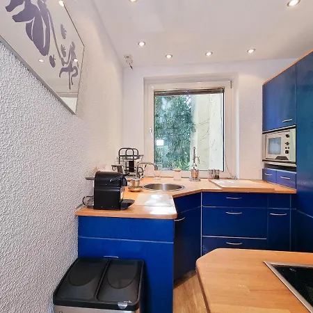 Alpha Apartment *