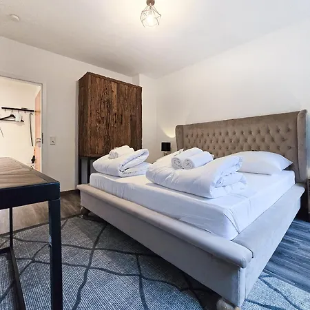 Alpha Apartment